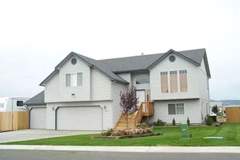 18511 E 9th Ct, Spokane Valley, WA 99016 photo 1