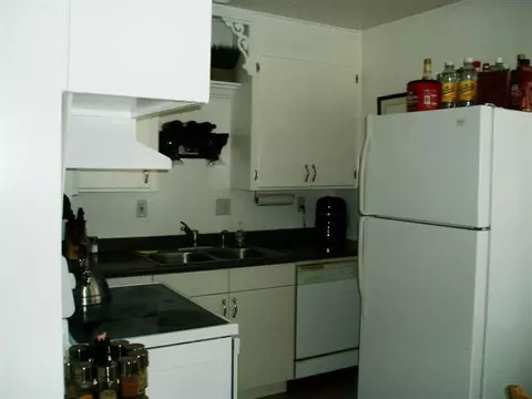 1317 E Hoffman, Spokane, WA 99207 photo 2