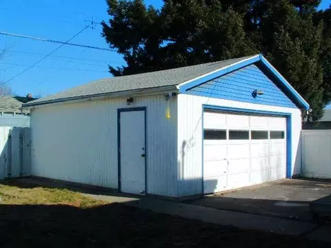 1023 E Longfellow, Spokane, WA 99207 photo 9