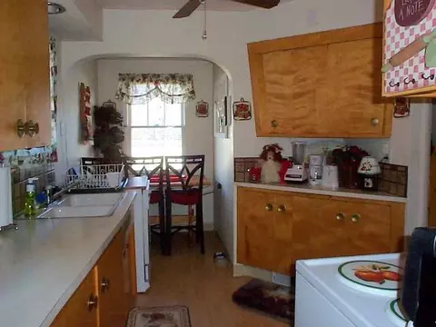 1023 E Longfellow, Spokane, WA 99207 photo 2