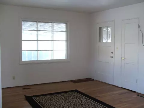 407 Elm, Spokane, WA 99218 photo 2