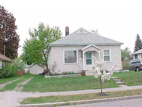 2002 E Hoffman Ave, Spokane, WA 99207 photo 1