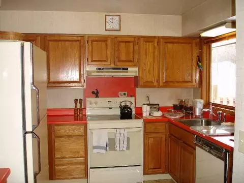 911 E 41st Ave, Spokane, WA 99203 photo 3