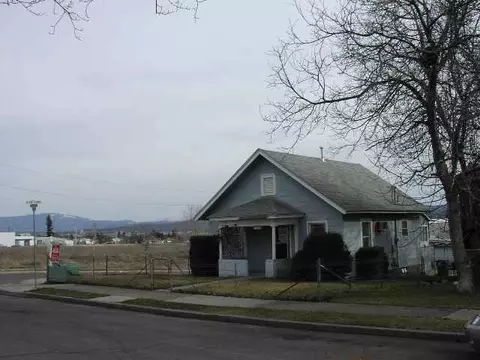 2424 E Gordon, Spokane, WA 99207 photo 1