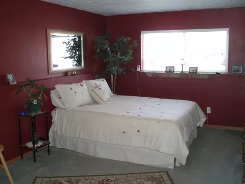 1122 E Crown, Spokane, WA 99207 photo 5