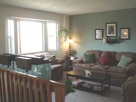 1122 E Crown, Spokane, WA 99207 photo 2