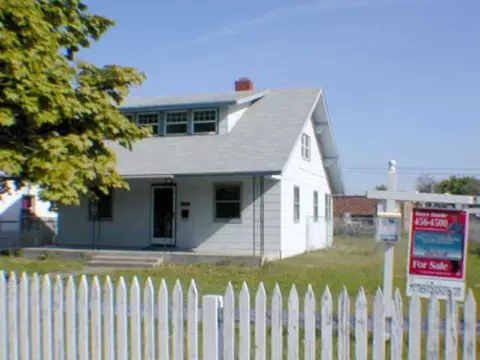 1927 E Sinto Ave, Spokane, WA 99202 photo 1