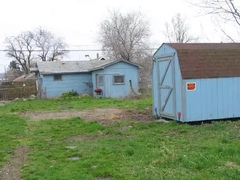 2722 E Sharp Ave, Spokane, WA 99202 photo 2