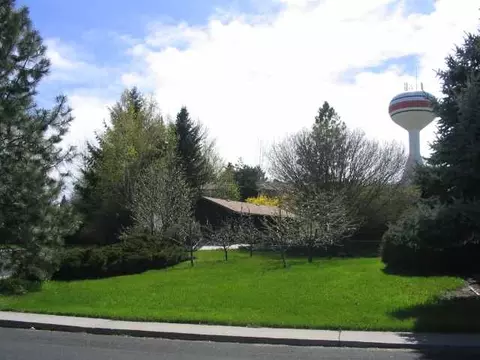 910 Summit, Cheney, WA 99004 photo 2