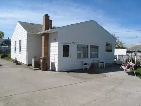 1907 E Hoffman Ave, Spokane, WA 99207 photo 9
