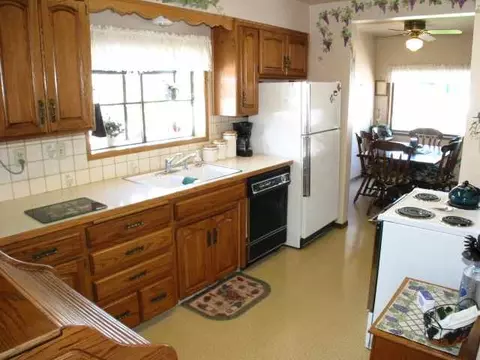 1907 E Hoffman Ave, Spokane, WA 99207 photo 3