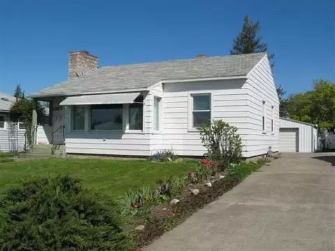 1907 E Hoffman Ave, Spokane, WA 99207 photo 1