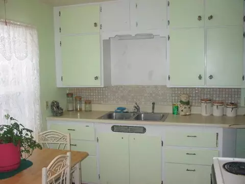 1211 E Longfellow, Spokane, WA 99207 photo 3