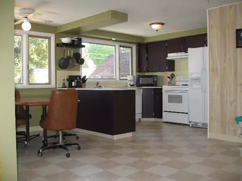 807 E 39th Ave, Spokane, WA 99203 photo 4