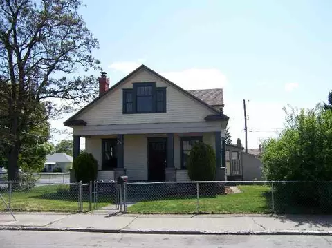 1328 E Gordon, Spokane, WA 99207 photo 2