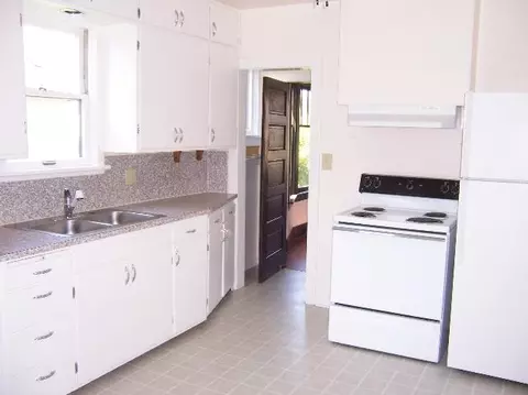 1328 E Gordon, Spokane, WA 99207 photo 8