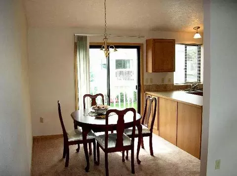 928 E Calkins Ct, Spokane, WA 99208 photo 3