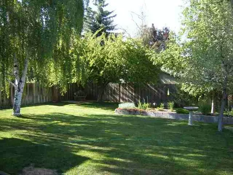 715 E Cascade Pl, Spokane, WA 99208 photo 8