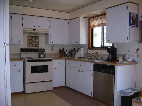 715 E Cascade Pl, Spokane, WA 99208 photo 4
