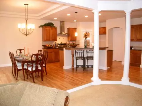2125 E Overbluff Rd, Spokane, WA 99203 photo 4