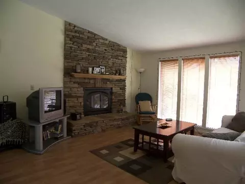 952 E 19th, Spokane, WA 99203 photo 2
