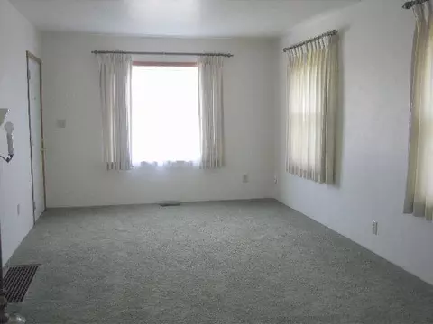 3002 E Hoffman, Spokane, WA 99207 photo 2