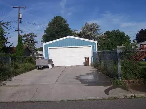 2928 E Baldwin, Spokane, WA 99207 photo 2