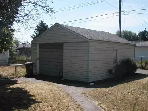 2912 E Nora, Spokane, WA 99207 photo 5