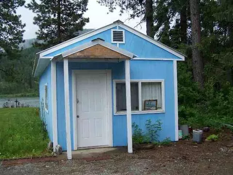 323 Riverview Dr, Cusick, WA 99119 photo 4