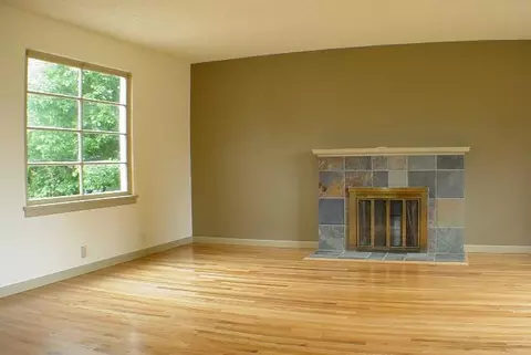 51 E Crown, Spokane, WA 99207 photo 2