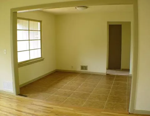 51 E Crown, Spokane, WA 99207 photo 3