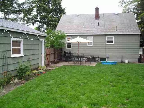 907 E Providence, Spokane, WA 99207 photo 9