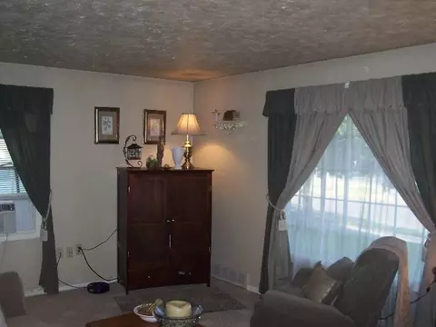 403 E Longfellow, Spokane, WA 99207 photo 3