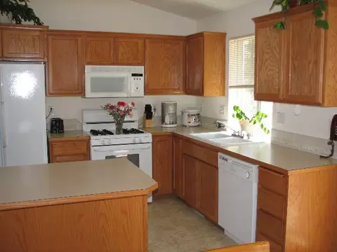 416 E Blackhawk, Spokane, WA 99208 photo 2