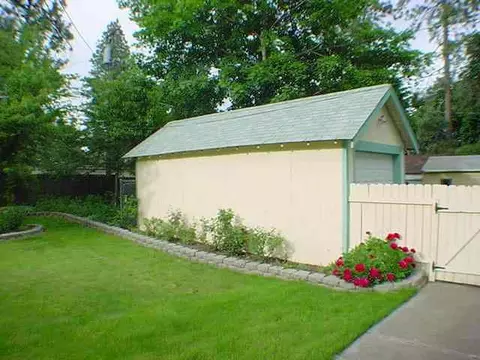 917 E 38th, Spokane, WA 99203 photo 9
