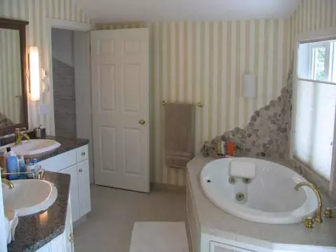 907 E 24th, Spokane, WA 99203 photo 6