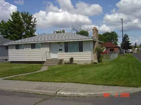 1827 E Longfellow, Spokane, WA 99207 photo 1
