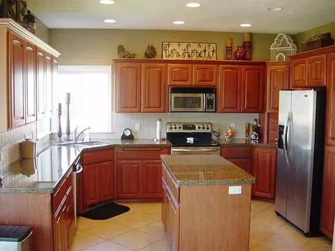 1005 E Huron, Spokane, WA 99208 photo 2