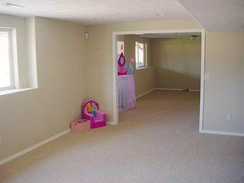 1005 E Huron, Spokane, WA 99208 photo 4