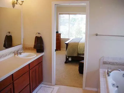 1005 E Huron, Spokane, WA 99208 photo 6