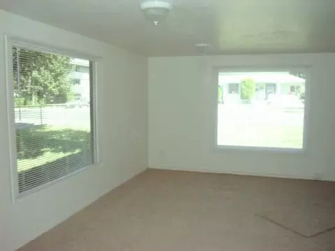 2604 E Pacific, Spokane, WA 99202 photo 4