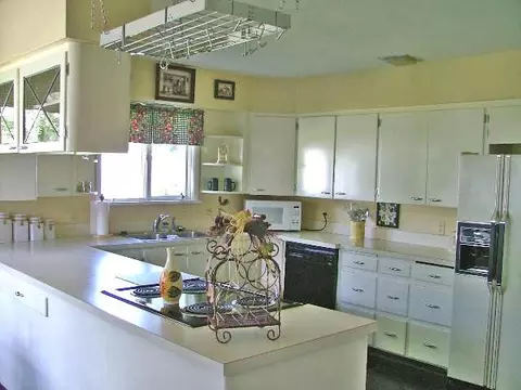 125 E High Dr, Spokane, WA 99203 photo 4