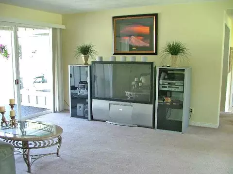 125 E High Dr, Spokane, WA 99203 photo 2