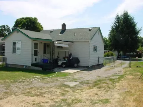 2427 E Bismark, Spokane, WA 99208 photo 2