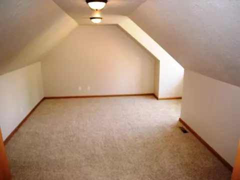 2127 E Overbluff Rd, Spokane, WA 99203 photo 9