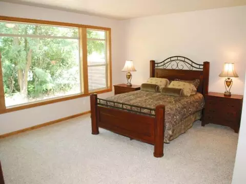 2127 E Overbluff Rd, Spokane, WA 99203 photo 7
