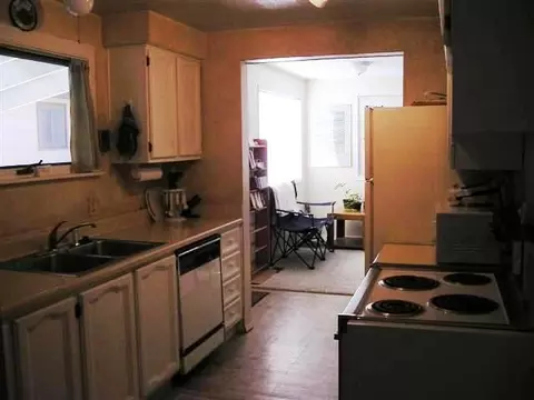 1124 E 40th, Spokane, WA 99203 photo 5