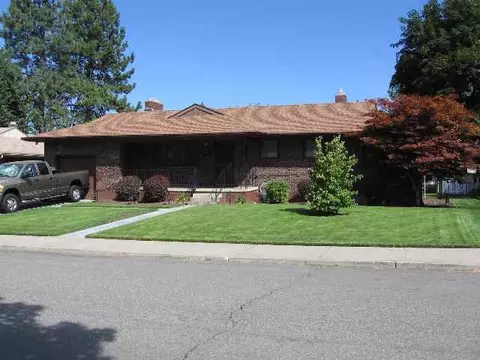 1917 E 40th, Spokane, WA 99203 photo 1