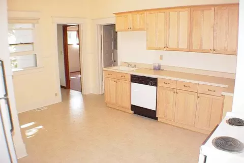 1104 E 32nd, Spokane, WA 99203 photo 3