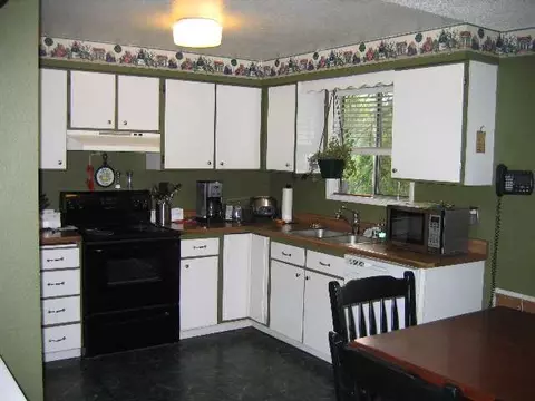 521 E Cascade Ct, Spokane, WA 99208 photo 3